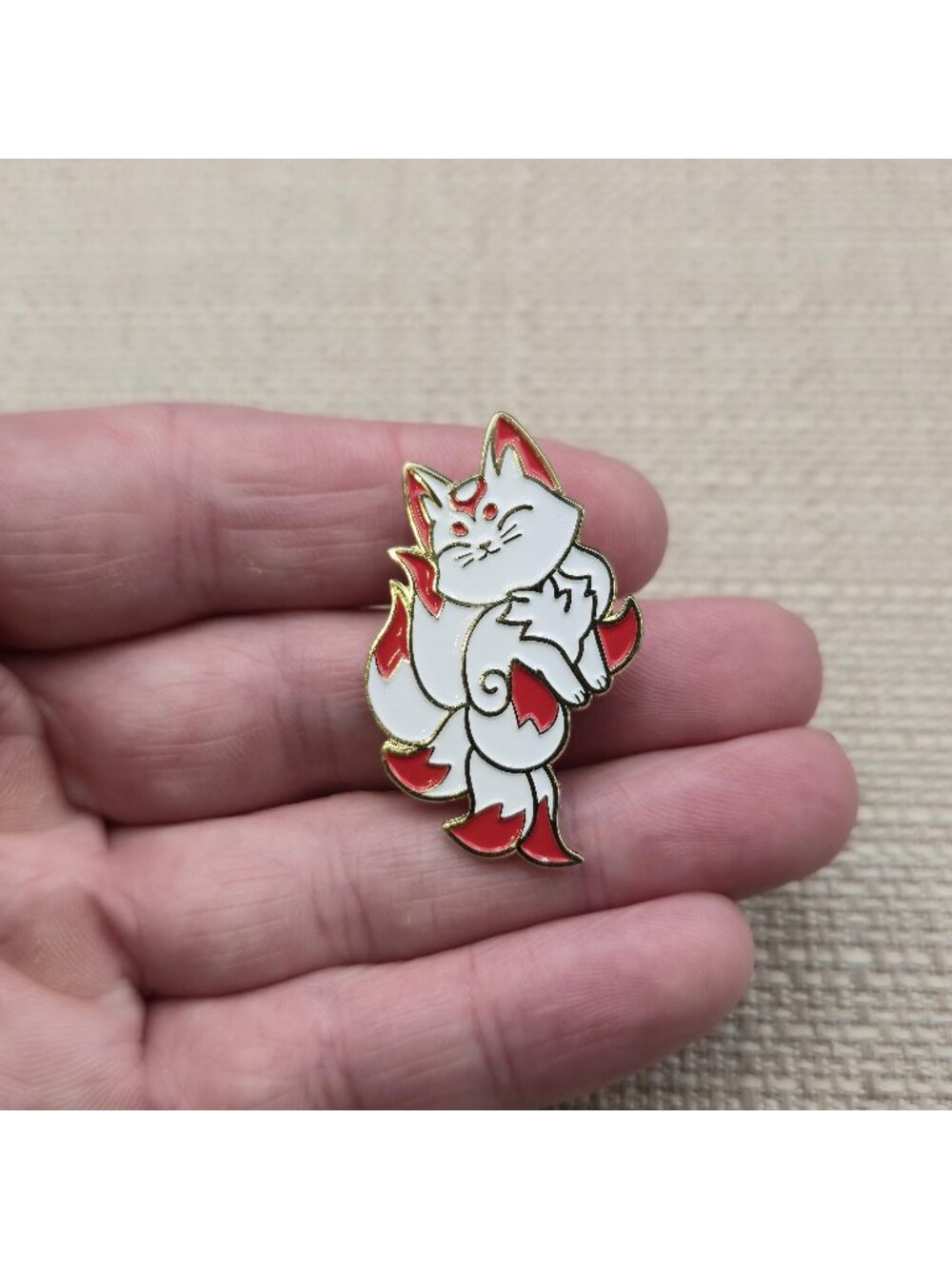 Cute Japanese Mythology White Red Kitsune Nine Tailed Fox Enamel Pin A8870